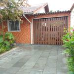 CAS261398 Casa de Terreno Inteiro em Itanhaém – 02 Dormitórios e Quintal Amplo